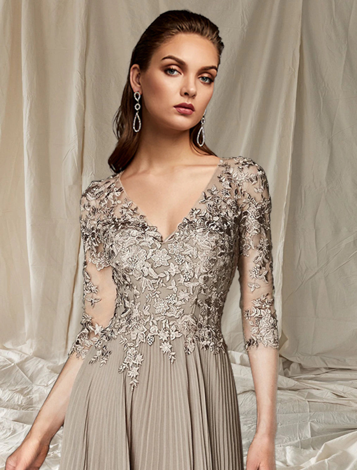 Aimishang A-Line Mother of the Bride Dress Wedding Guest Plus Size Elegant V Neck Floor Length Chiffon Lace Half Sleeve with Pleats Appliques