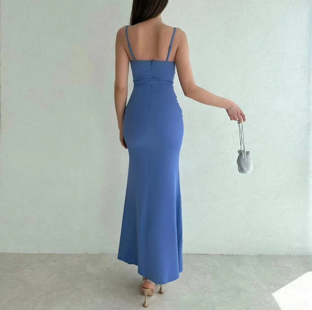 Aimishang Elegant Mermaid Blue Spaghetti Straps Sleeveless Ruched Evening Gown Women's Party Dress