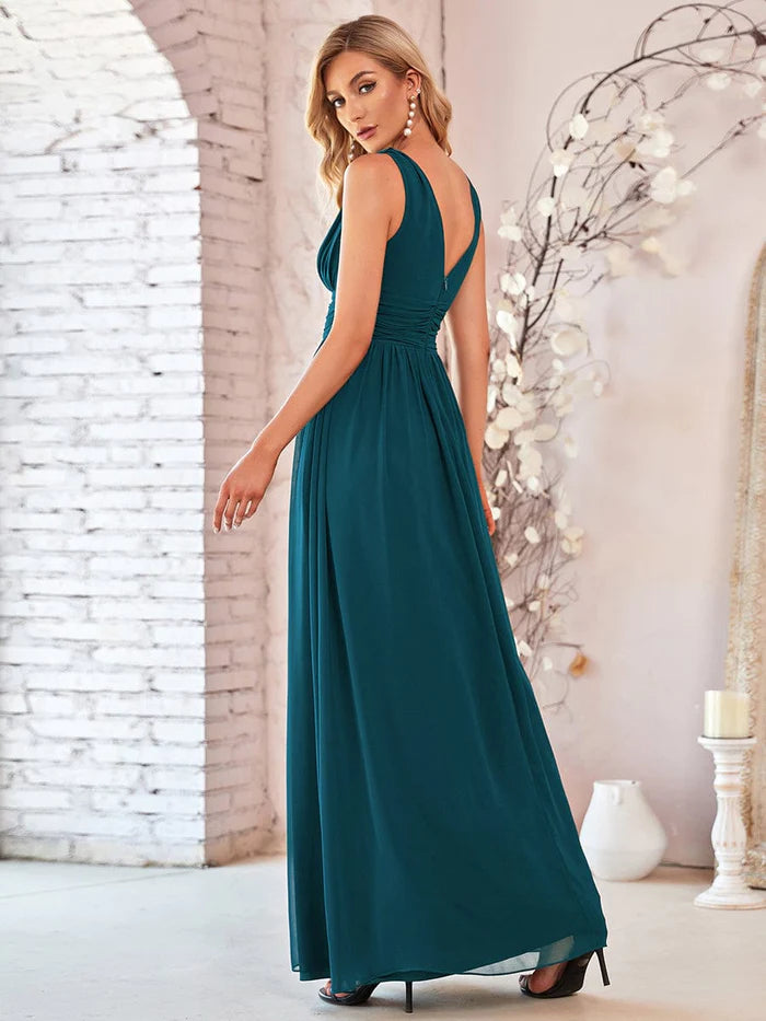 Aimishang Pleated Sleeveless V-Neck Chiffon Maxi Dress