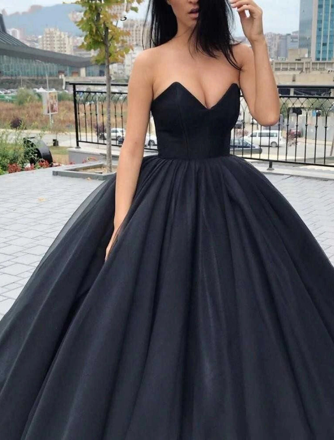 Aimishang Engagement Gothic Black Wedding Dresses Formal Ball Gown Sweetheart Strapless Floor Length Satin Bridal Gowns With Draping Summer Fall Halloween Wedding Party