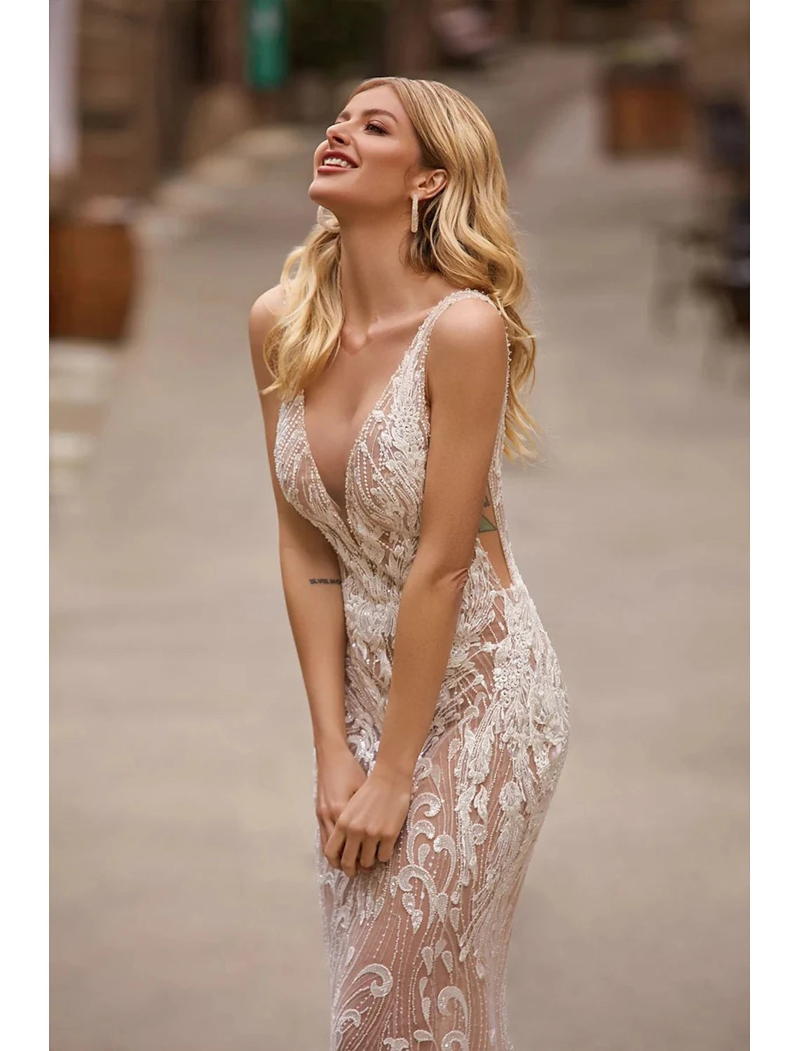 Aimishang Engagement Formal Wedding Dresses Mermaid / Trumpet V Neck Sleeveless Court Train Satin Bridal Gowns With Appliques Solid Color Summer Wedding Party