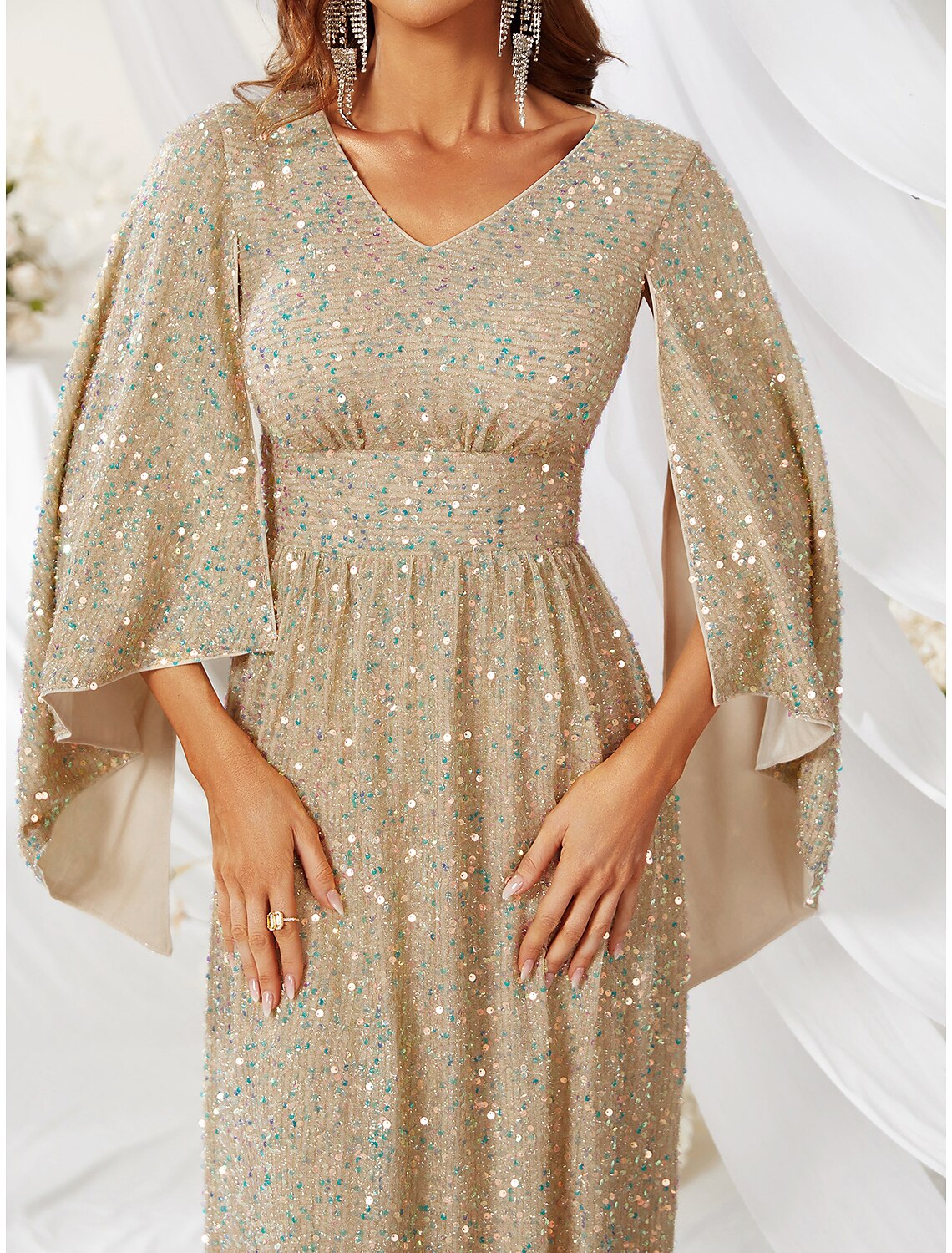 Aimishang A-Line Evening Gown Sparkle & Shine Dress Formal Wedding Sweep / Brush Train Long Sleeve V Neck Capes Polyester with Sequin