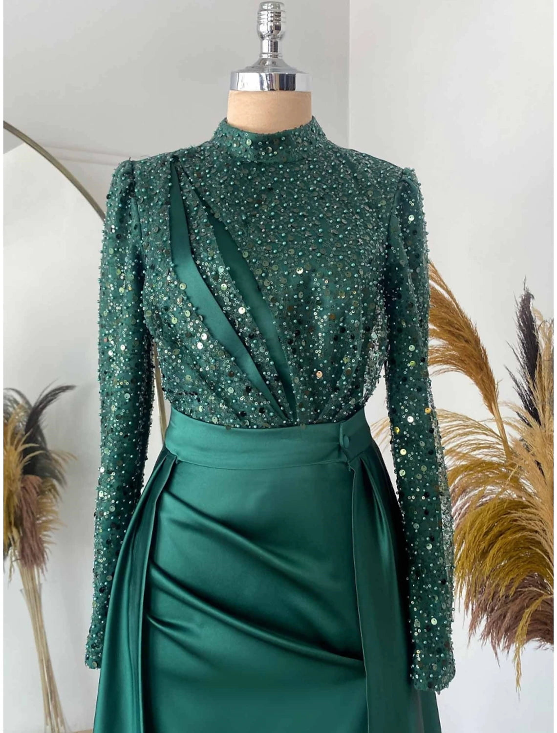 Aimishang Sheath Formal Dress Evening Gown Christmas Red Green Dress Formal Sweep / Brush Train Long Sleeve Jewel Neck Satin with Pleats Ruched Sequin