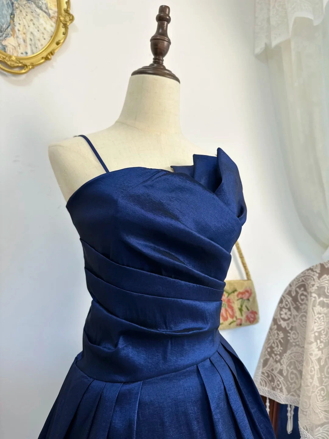 Aimishang Elegant Spaghetti Straps Satin Pleated Blue Sleeveless Short Formal Party Dress Classy Birthday Homecoming Dress