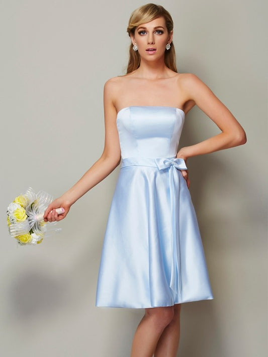 Wholesale A-Line Satin Strapless Sleeveless Knee-Length With Bowknot Bridesmaid Dresses