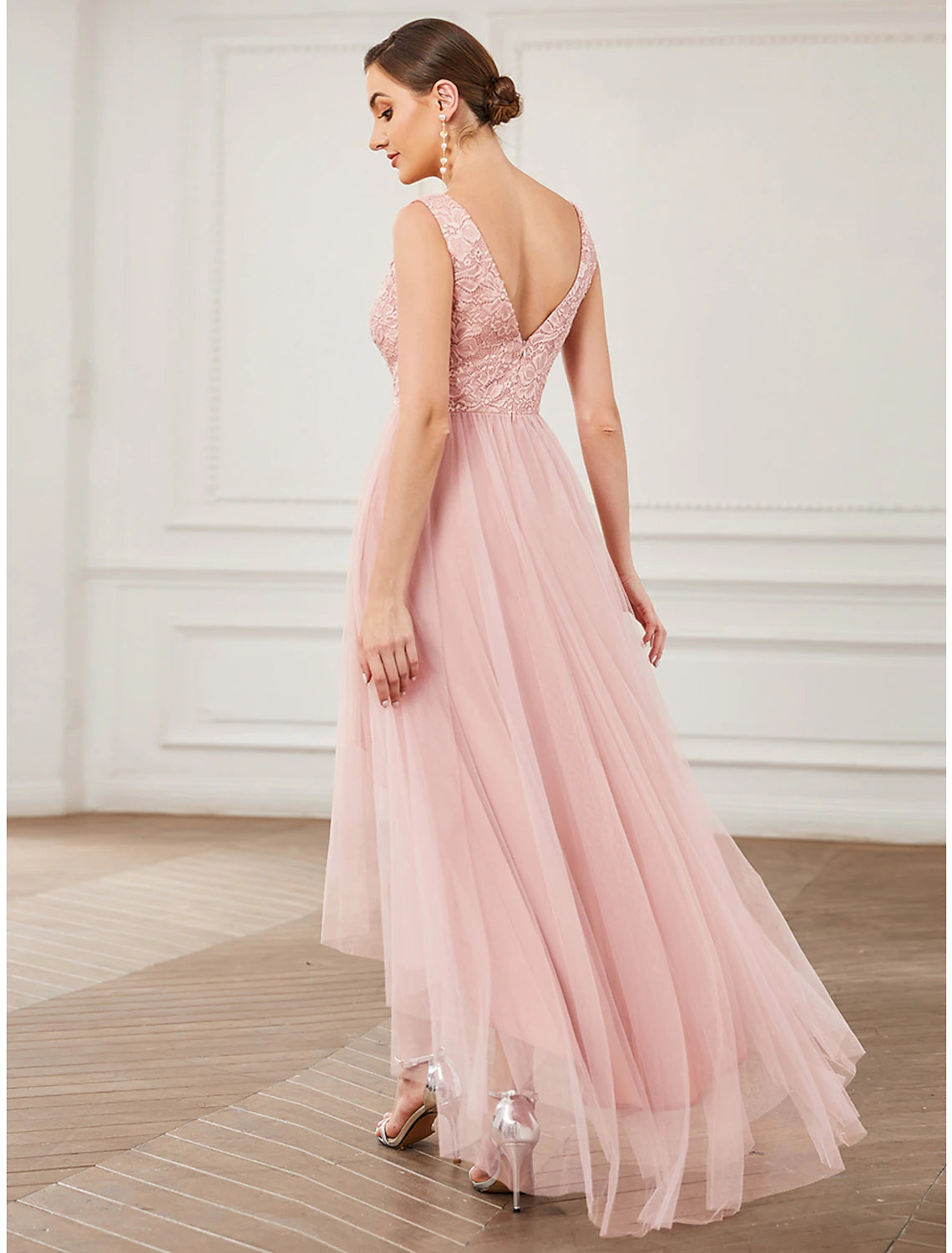 Wholesale A-Line Bridesmaid Dress V Neck Sleeveless Elegant Short / Mini Lace / Tulle with Draping / Ruching