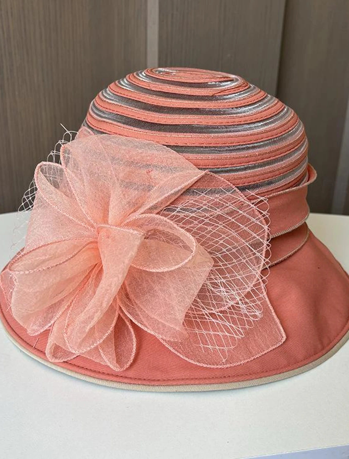 Wholesale Fascinators Hats Polyester Bucket Hat Floppy Hat Sun Hat Wedding Casual Holiday Tea Party Beach Elegant Vintage With Flower Pure Color Headpiece Headwear