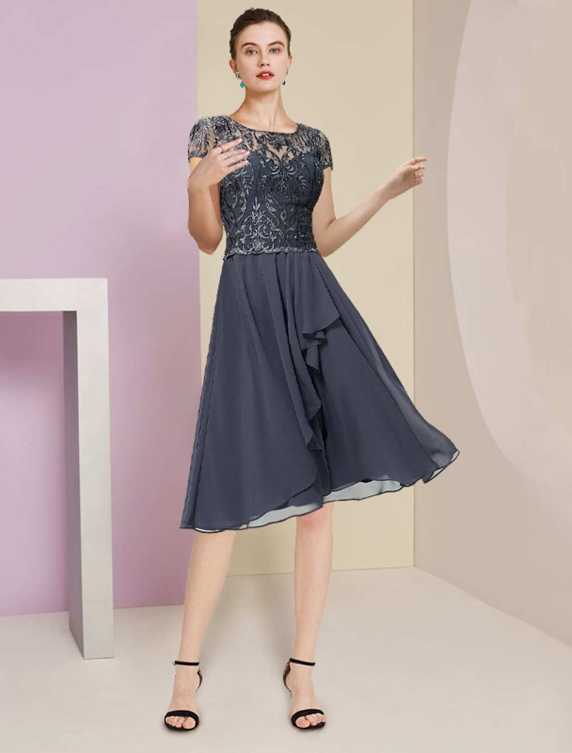 Wholesale Two Piece A-Line Mother of the Bride Dress Formal Wedding Guest Vintage Elegant Scoop Neck Knee Length Chiffon Lace Short Sleeve Wrap Included with Pleats Appliques