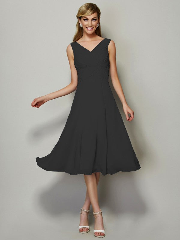 Wholesa  A-Line/Princess V-neck Sleeveless Pleats Short Chiffon Bridesmaid Dresses