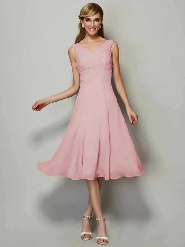 Wholesa  A-Line/Princess V-neck Sleeveless Pleats Short Chiffon Bridesmaid Dresses