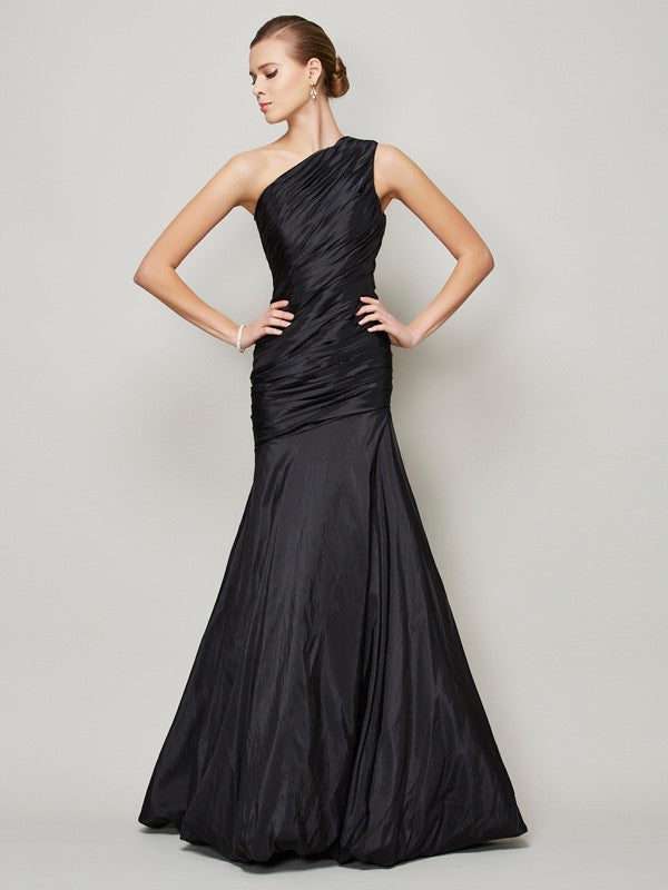 Wholesa  A-Line/Princess One-Shoulder Sleeveless Pleats Long Taffeta Bridesmaid Dresses