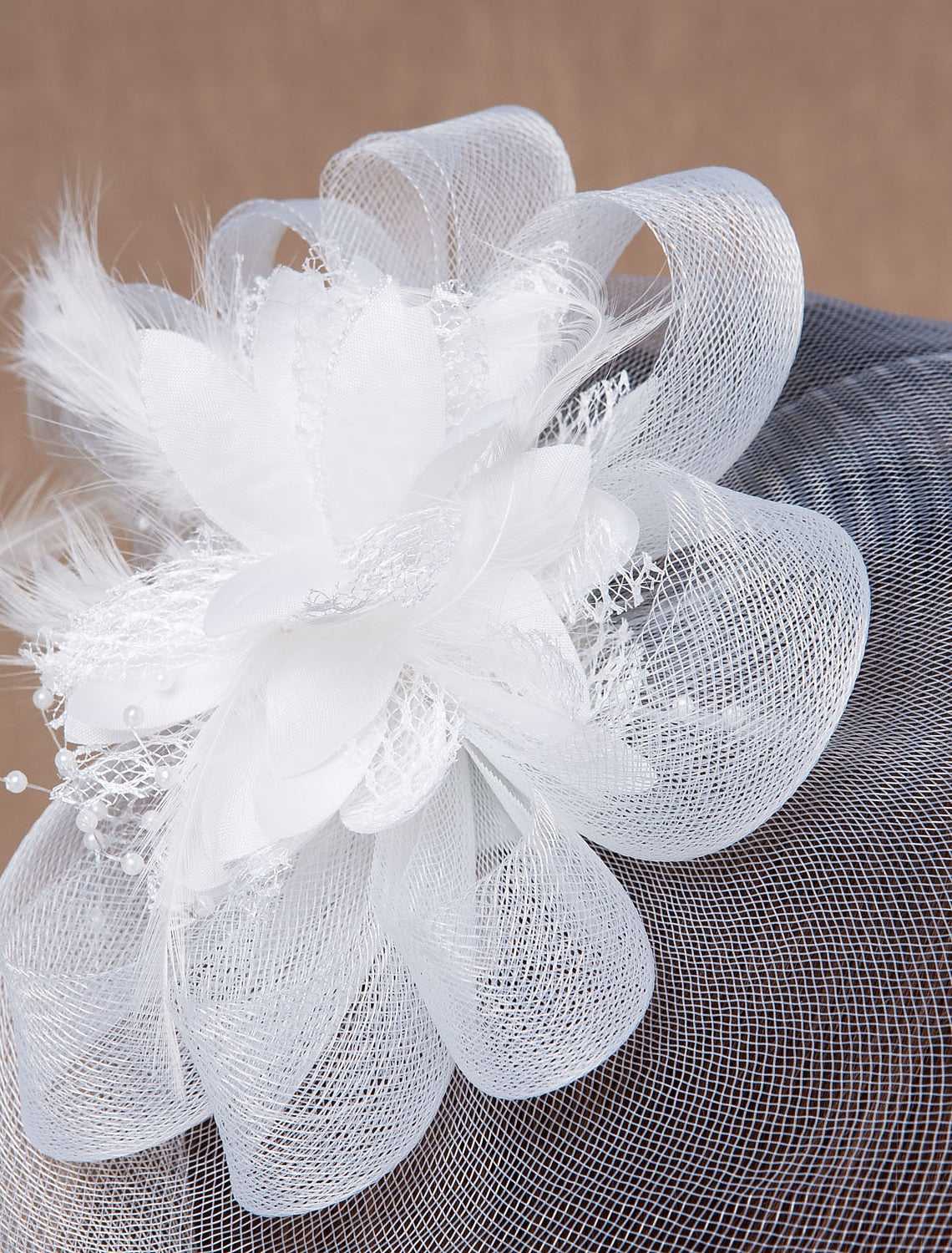 Wholesale Wedding Fascinator Tulle Beaded Fascinators Hats Headwear Clip Vintage Elegant with Feathers Fur Flower 1 Piece Kentucky Ladies Day Headpiec