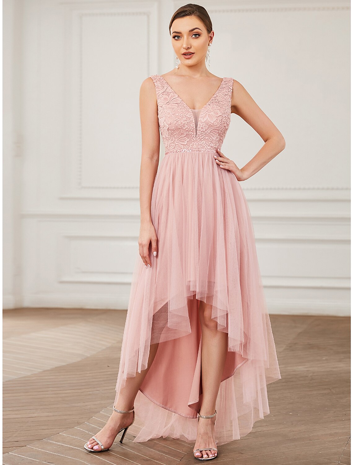 Wholesale A-Line Bridesmaid Dress V Neck Sleeveless Elegant Short / Mini Lace / Tulle with Draping / Ruching