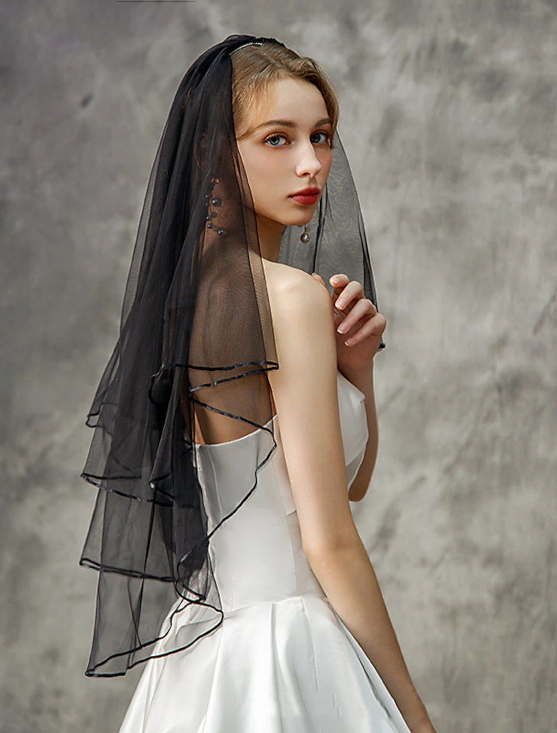 Wholesale Two-tier Stylish / Classic Wedding Veil Elbow Veils with Flower Comb / Pure Color Tulle