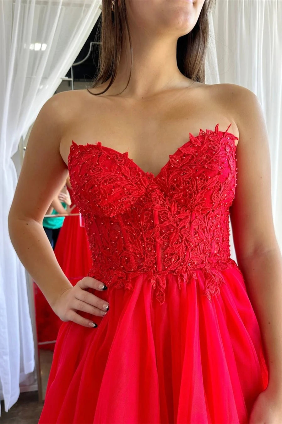 Wholesa Red Tulle Appliques Sweetheart Ruffle Long Prom Dress