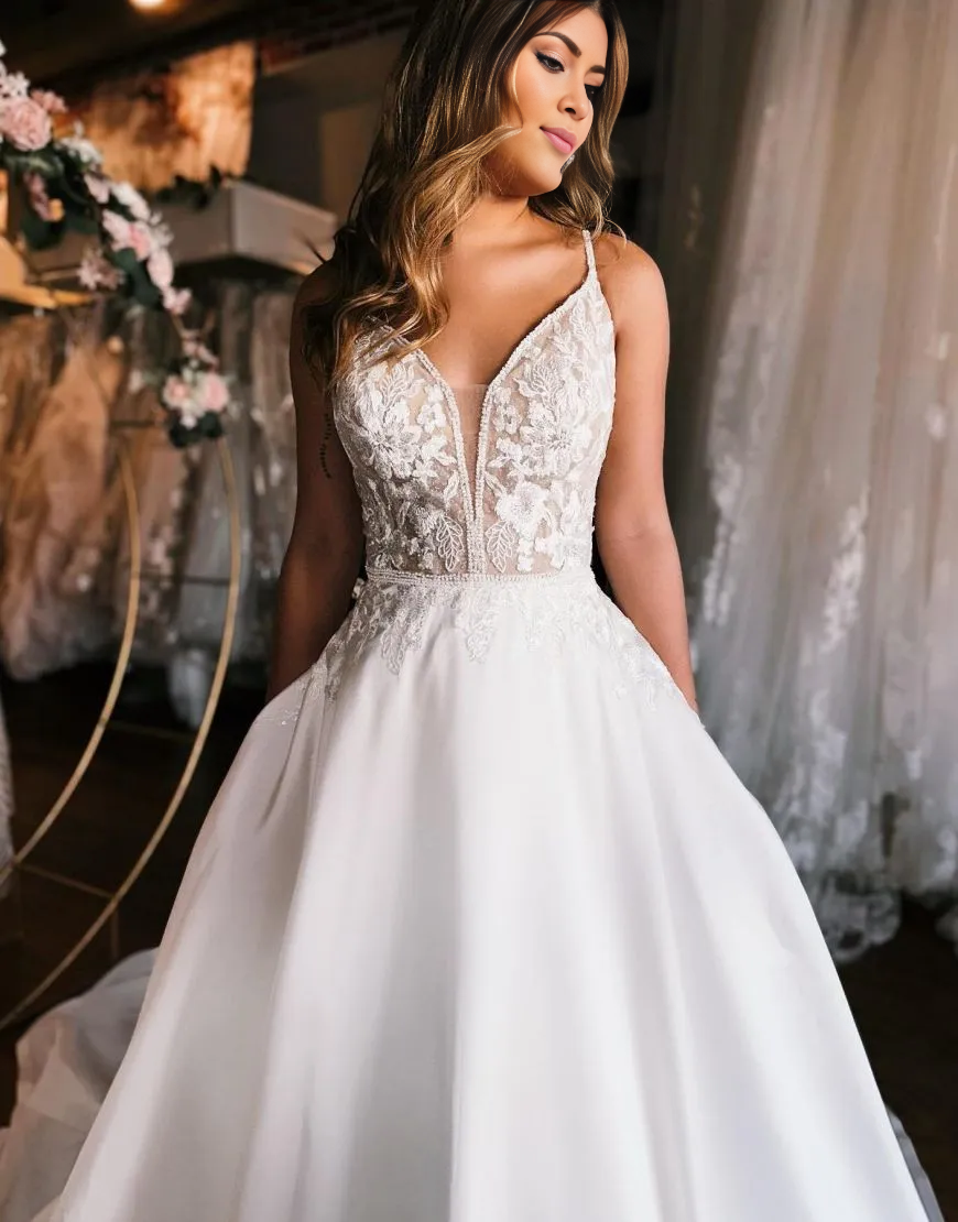 Wholesale Wedding Dress A-Line Spaghetti Straps Open Back