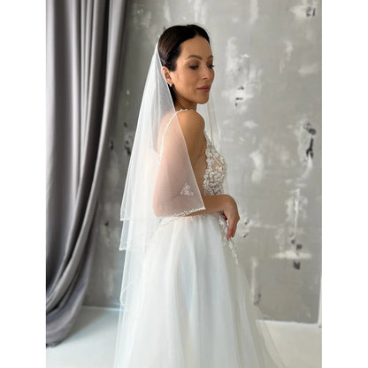 Wholesale One-tier Stylish Wedding Veil Chapel Veils with Beading Tulle