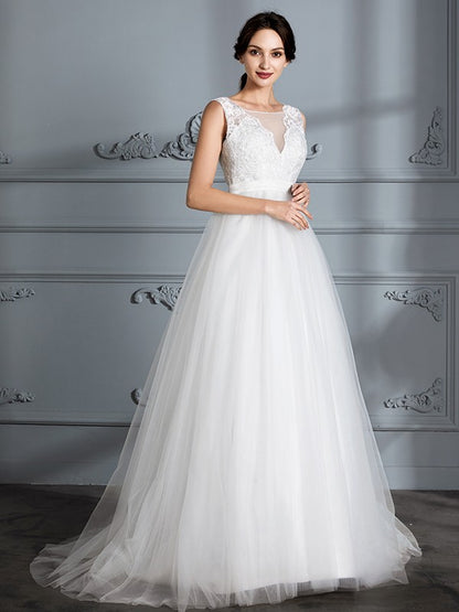 Wholesa A-Line/Princess Sleeveless V-neck Sweep/Brush Train Tulle Wedding Dresses