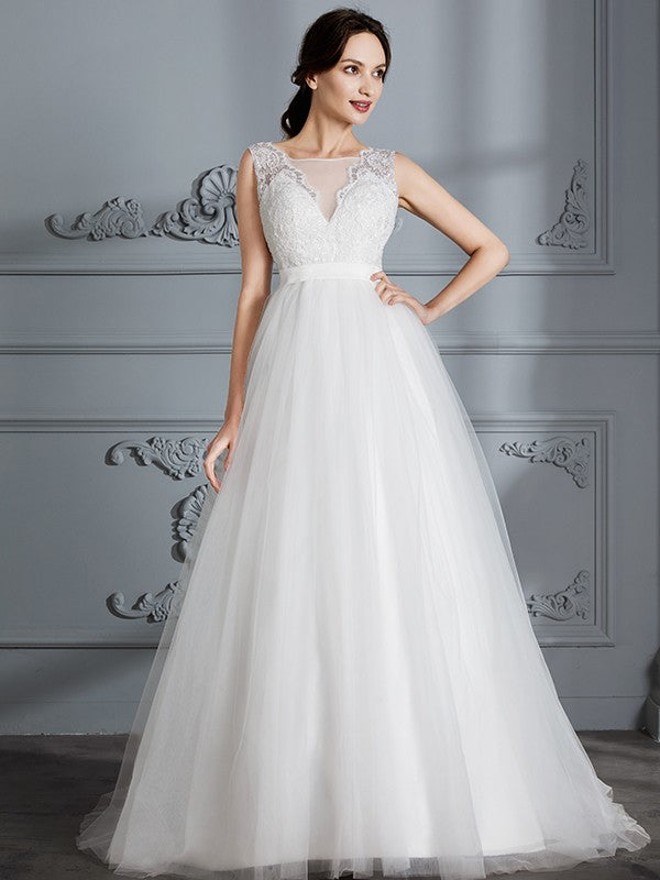 Wholesa A-Line/Princess Sleeveless V-neck Sweep/Brush Train Tulle Wedding Dresses