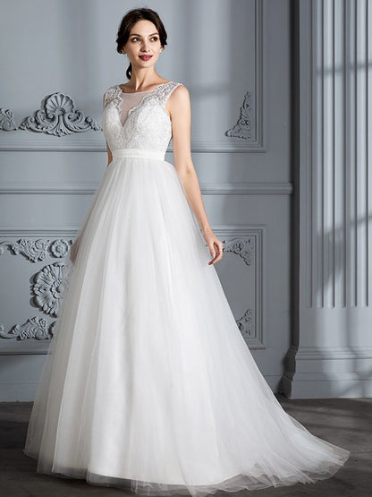 Wholesa A-Line/Princess Sleeveless V-neck Sweep/Brush Train Tulle Wedding Dresses