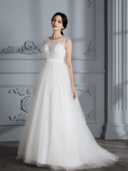 Wholesa A-Line/Princess Sleeveless V-neck Sweep/Brush Train Tulle Wedding Dresses