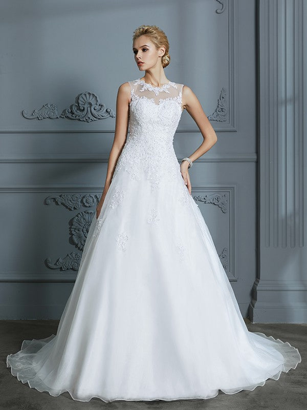 Wholesa Ball Gown Scoop Sleeveless Organza Court Train Applique Wedding Dresses