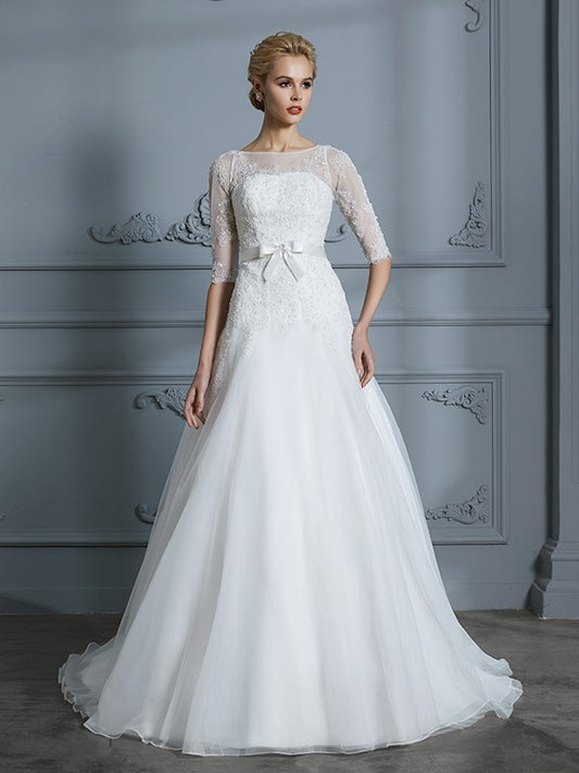 Wholesa A-Line/Princess 1/2 Sleeves Scoop Lace Court Train Tulle Wedding Dresses