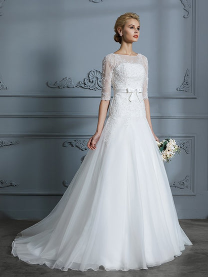 Wholesa A-Line/Princess 1/2 Sleeves Scoop Lace Court Train Tulle Wedding Dresses