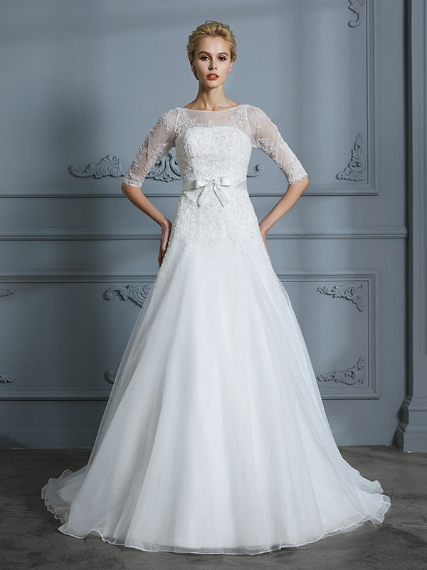 Wholesa A-Line/Princess 1/2 Sleeves Scoop Lace Court Train Tulle Wedding Dresses