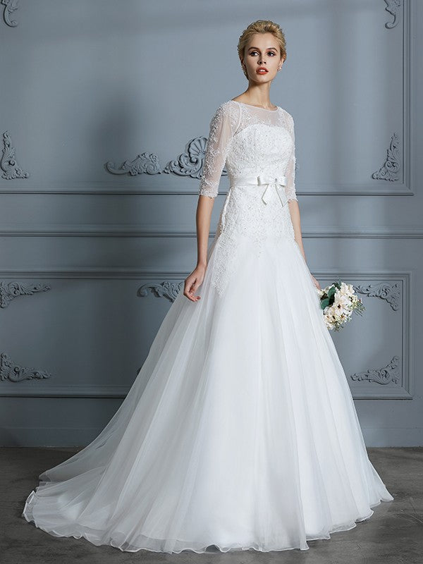 Wholesa A-Line/Princess 1/2 Sleeves Scoop Lace Court Train Tulle Wedding Dresses