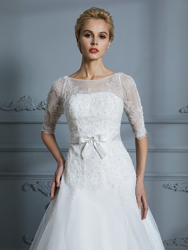 Wholesa A-Line/Princess 1/2 Sleeves Scoop Lace Court Train Tulle Wedding Dresses