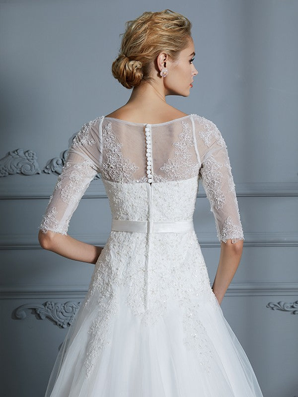 Wholesa A-Line/Princess 1/2 Sleeves Scoop Lace Court Train Tulle Wedding Dresses