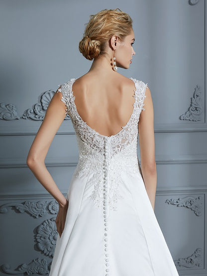 Wholesa A-Line/Princess V-neck Sweep/Brush Train Sleeveless Applique Satin Wedding Dresses