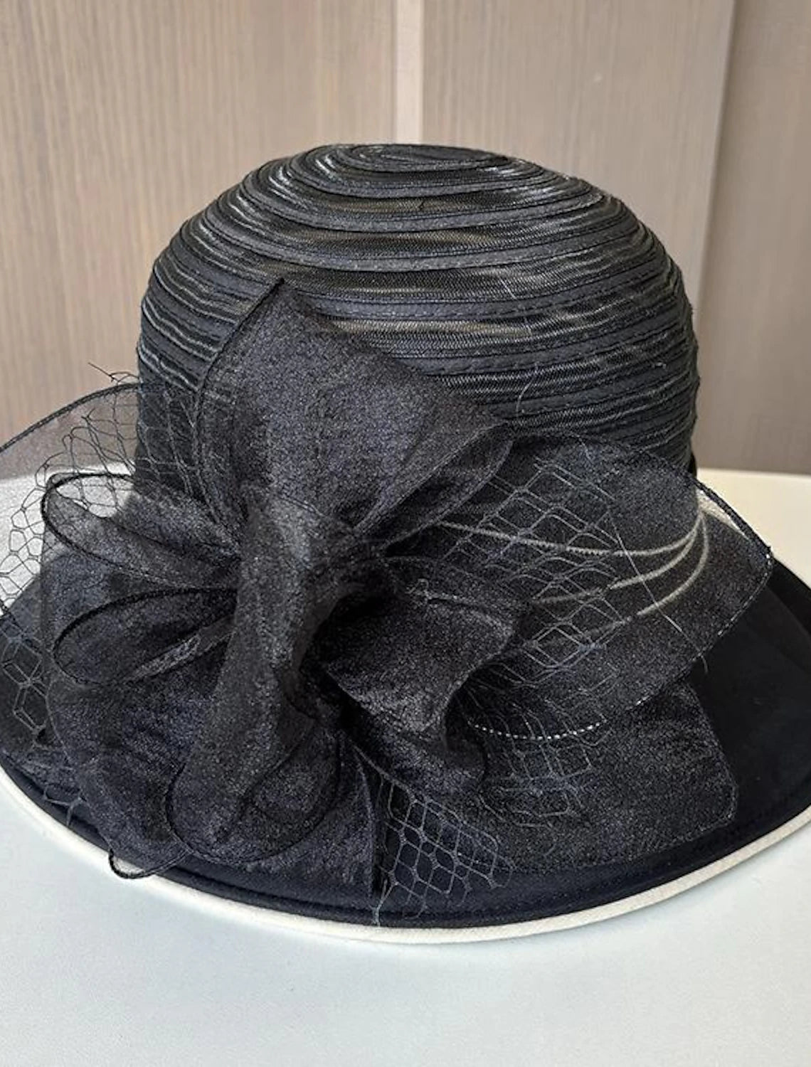 Wholesale Fascinators Hats Polyester Bucket Hat Floppy Hat Sun Hat Wedding Casual Holiday Tea Party Beach Elegant Vintage With Flower Pure Color Headpiece Headwear