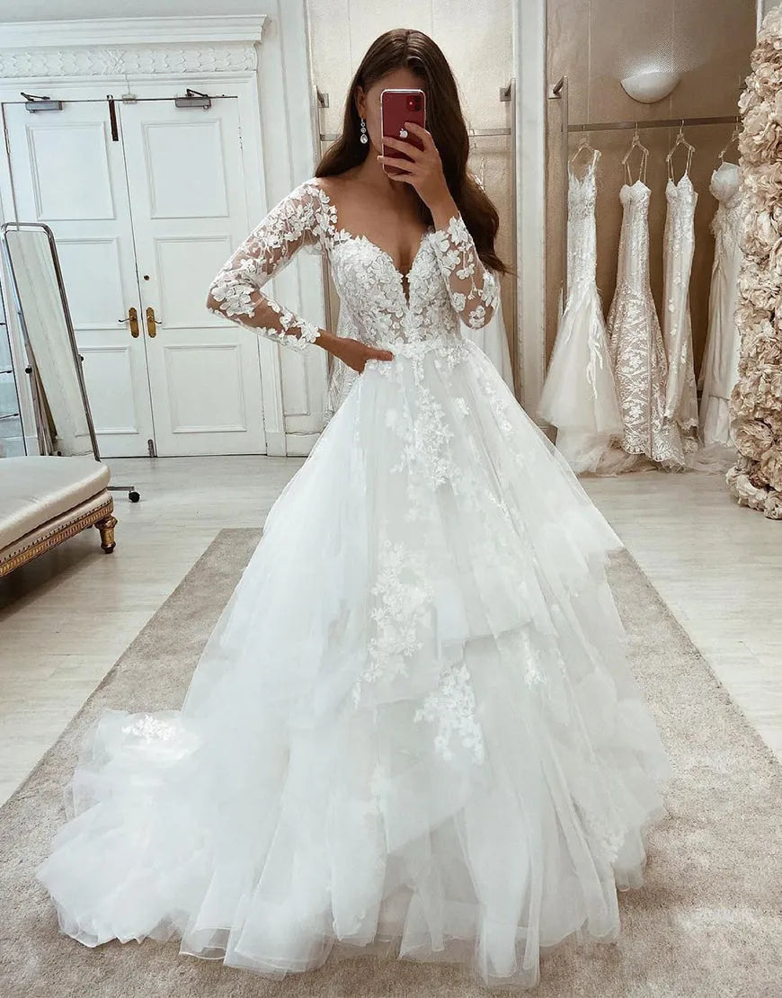 Wholesale A-Line Tulle Wedding Dress With Appliques