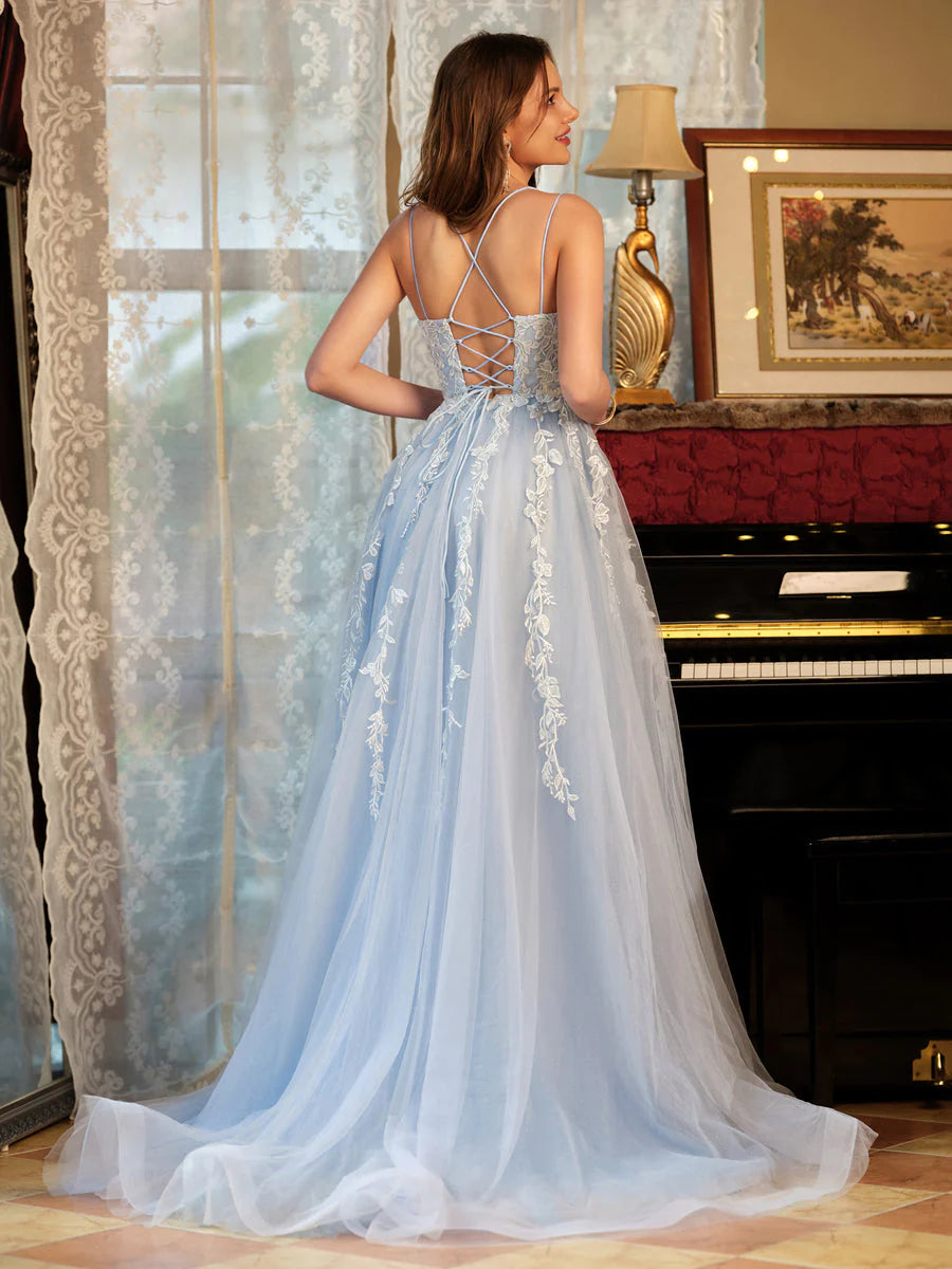 Wholesa A-Line/Princess Tulle Spaghetti Straps Applique Long Prom Dresses