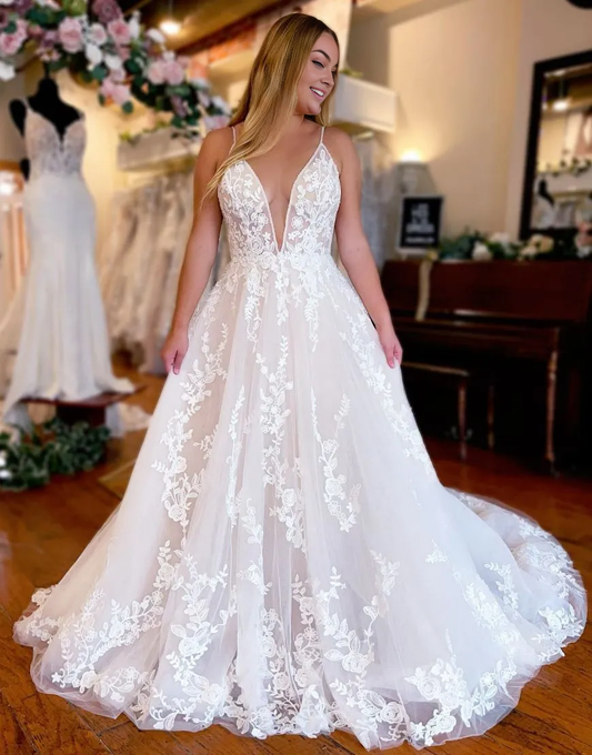 Wholesale V-Neck Wedding Dress A-Line Spaghetti Straps With Appliques