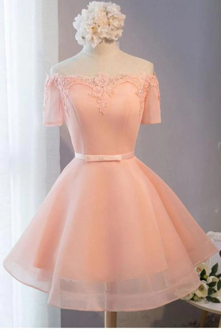 Wholesale A Line Homecoming Dresses Lace Short Sleeves