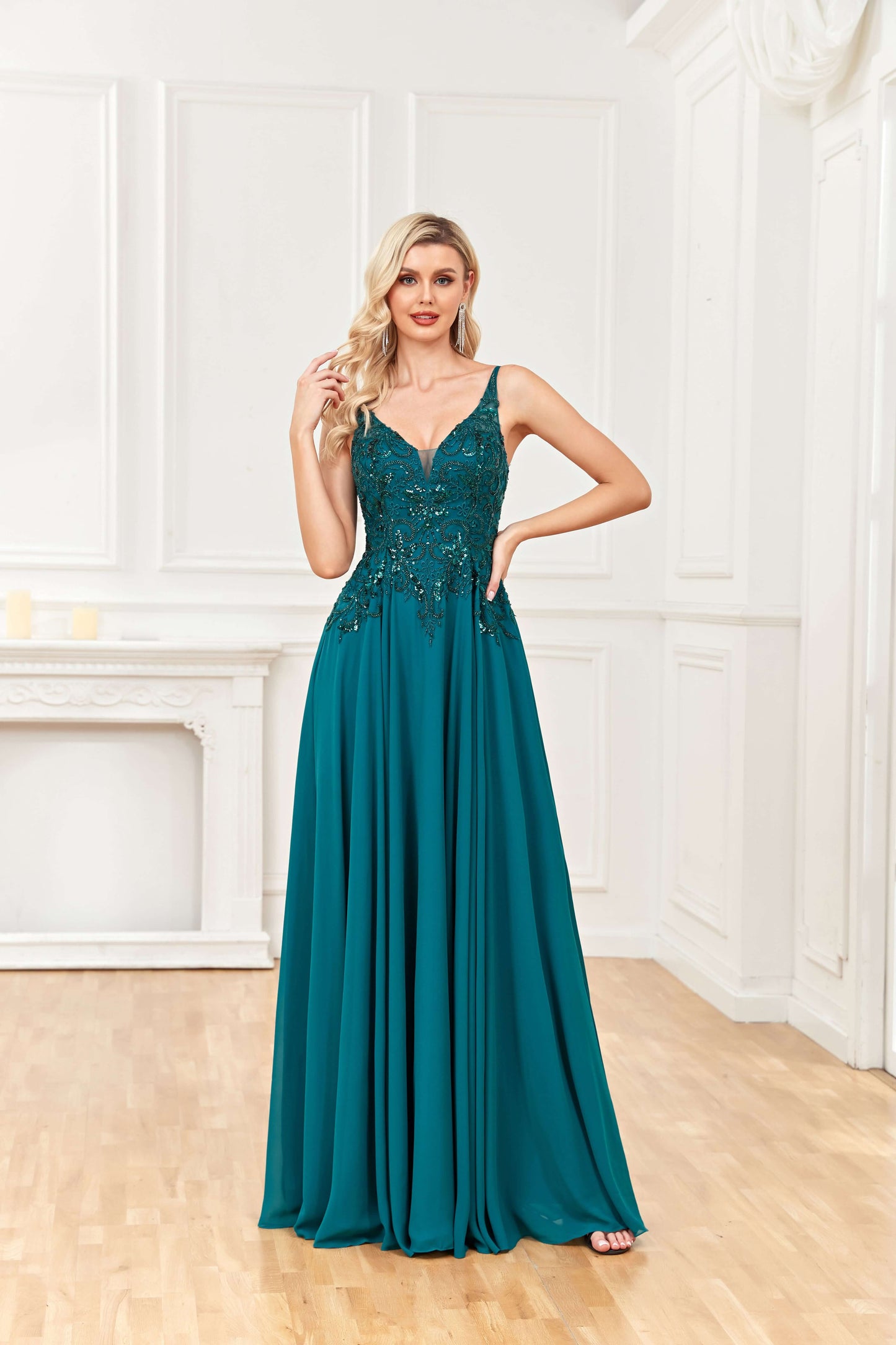 Wholesale A Line Prom Dresses V Neck Sleeveless Beaded Appliques Floor Length