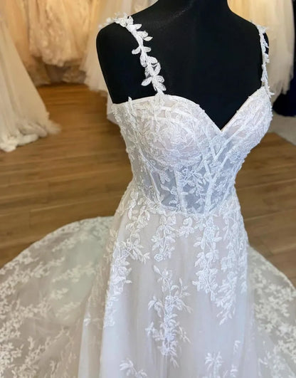 Wholesale Wedding Dress A-Line Spaghetti Straps Zipper Back Court Train With Appliques