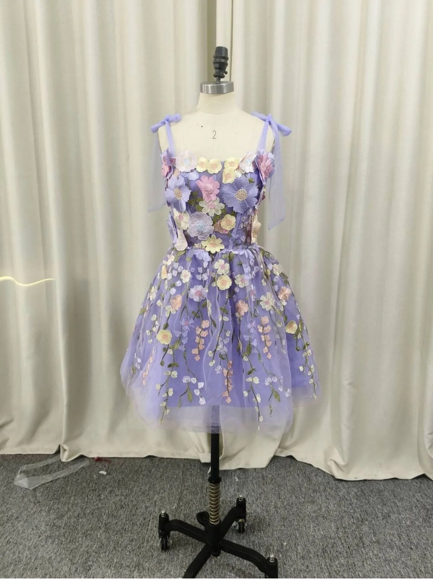 Aimishang Charming A-Line Straps Sleeveless Floral Embroidered Tulle Short Homecoming Party Dress