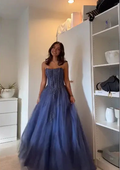 Aimishang Charming A Line Strapless Long Formal Prom Dress Elegant Party Evening Gown with Appliques