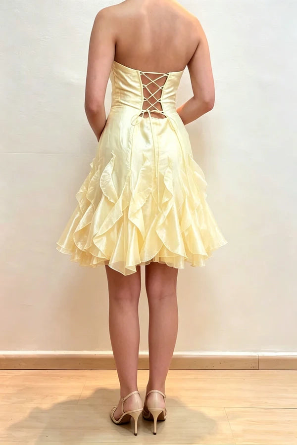 Aimishang Charming A Line Strapless Sleeveless Ruffled Homecoming Dress Chic Formal Prom Dress with Lace-Up Back