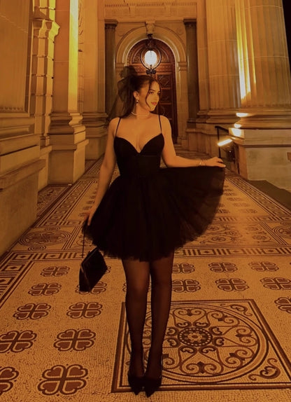 Aimishang Charming Black Sweetheart Neck A-Line Spaghetti Straps Sleeveless Tulle Short Graduation Party Dress Chic Homecoming Dress