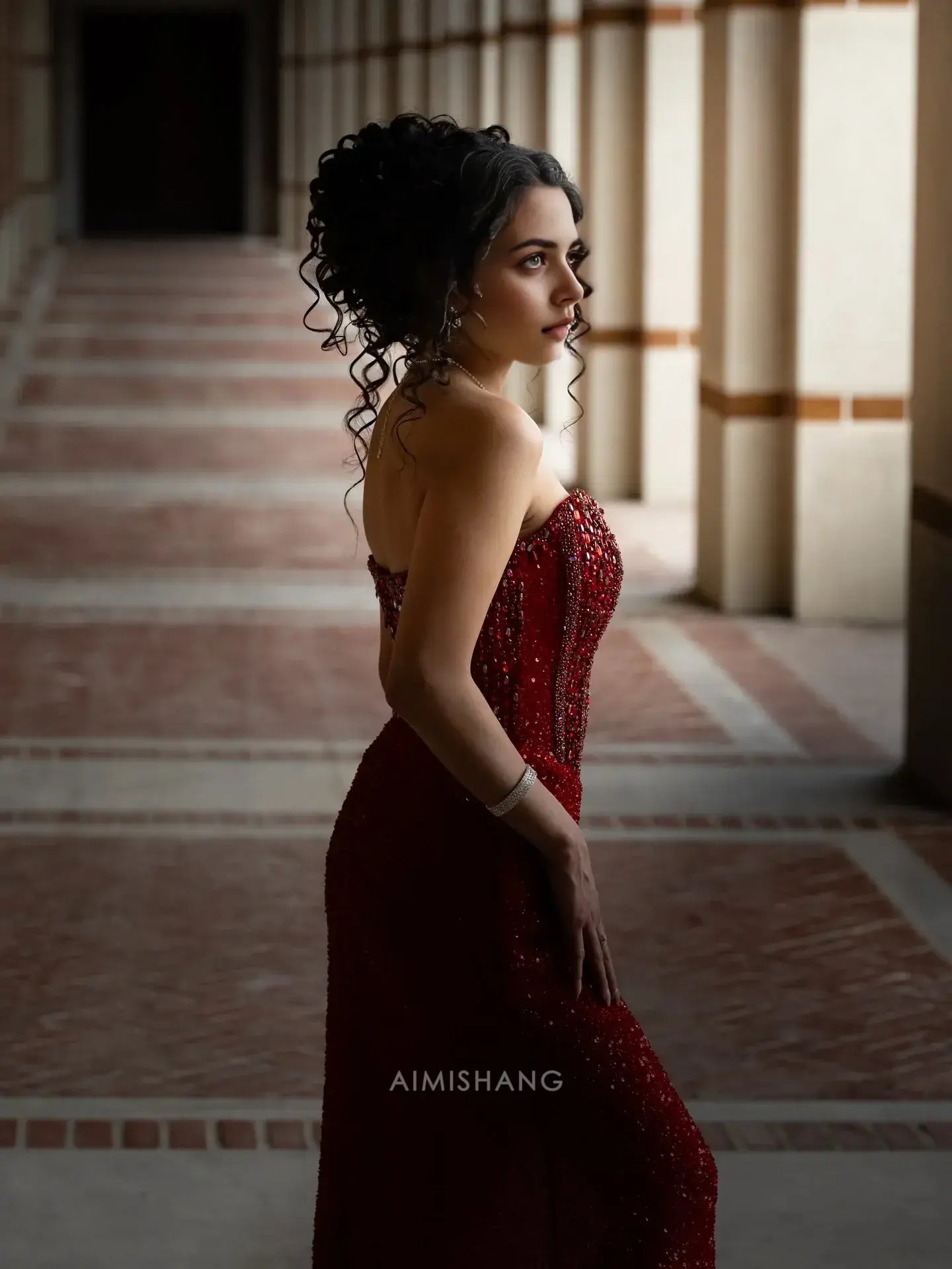 Aimishang Charming Mermaid Strapless Sleeveless Long Formal Prom Dress With Slit Sexy Evening Gown Shiny Birthday Party Dress
