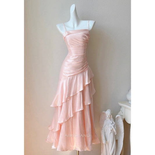 Aimishang Charming Spaghetti Straps Tiered Pleated Sleeveless Long Formal Prom Dress Chic Graduation Wedding Guest Dress Elegant Party Evening Gowns