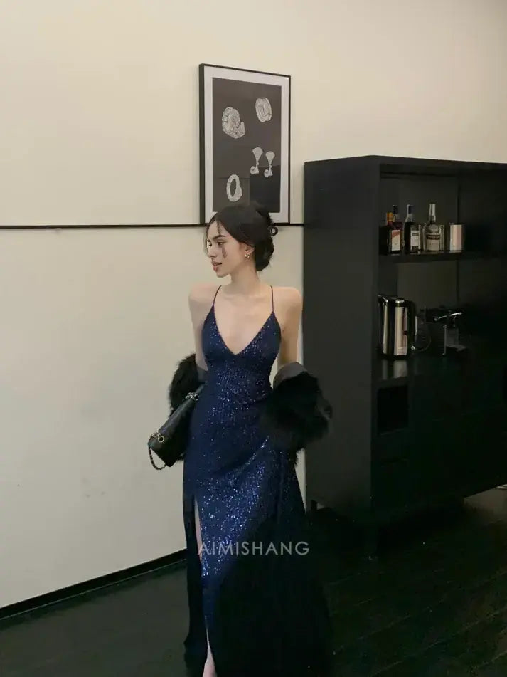 Aimishang Charming V-neck Spaghetti Straps Sleeveless Sequin Formal Prom Dress Shiny Party Evening Gowns Sexy Graduation Dress With Slit