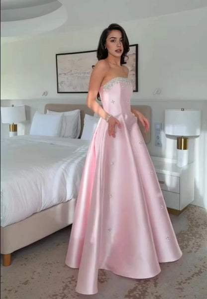 Aimishang Charming Strapless A Line Princess Sleeveless Beaded Lace-Up Back Long Formal Prom Dress