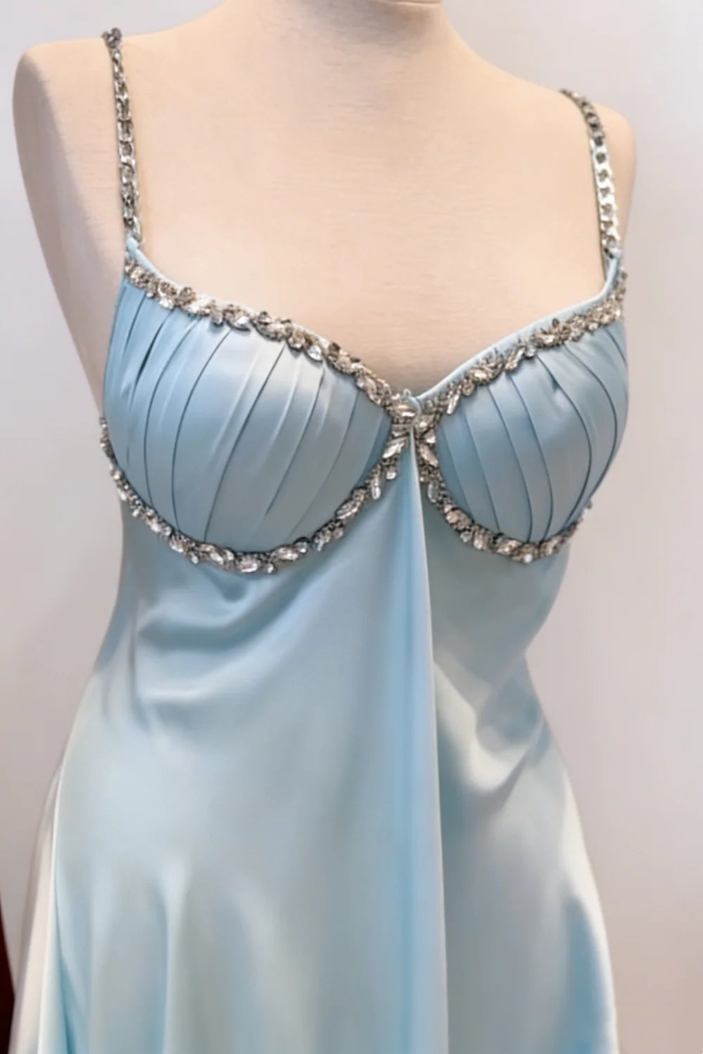 Aimishang Charming Straps Sleeveless Satin Beaded Short Homecoming Dress Pretty Party Prom Dress With Slit