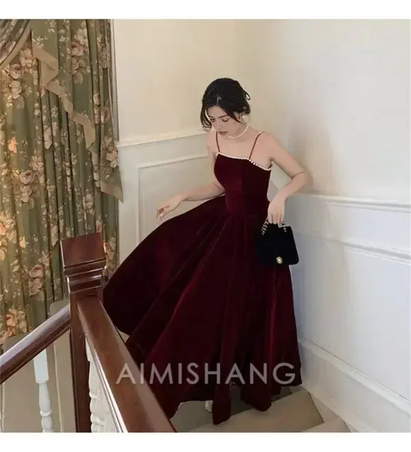 Aimishang Chic A Line Spaghetti Straps Velvet Long Prom Dress Elegant Evening Party Dress